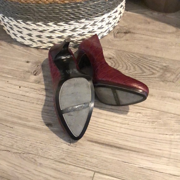 Nine West red leather barely worn - Picture 2 of 2